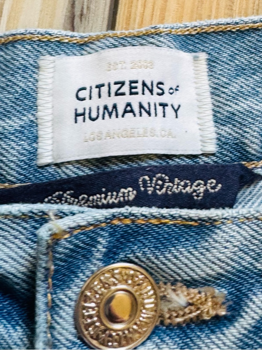 Citizens of Humanity Ayla Baggy Jeans - Picture 9 of 13